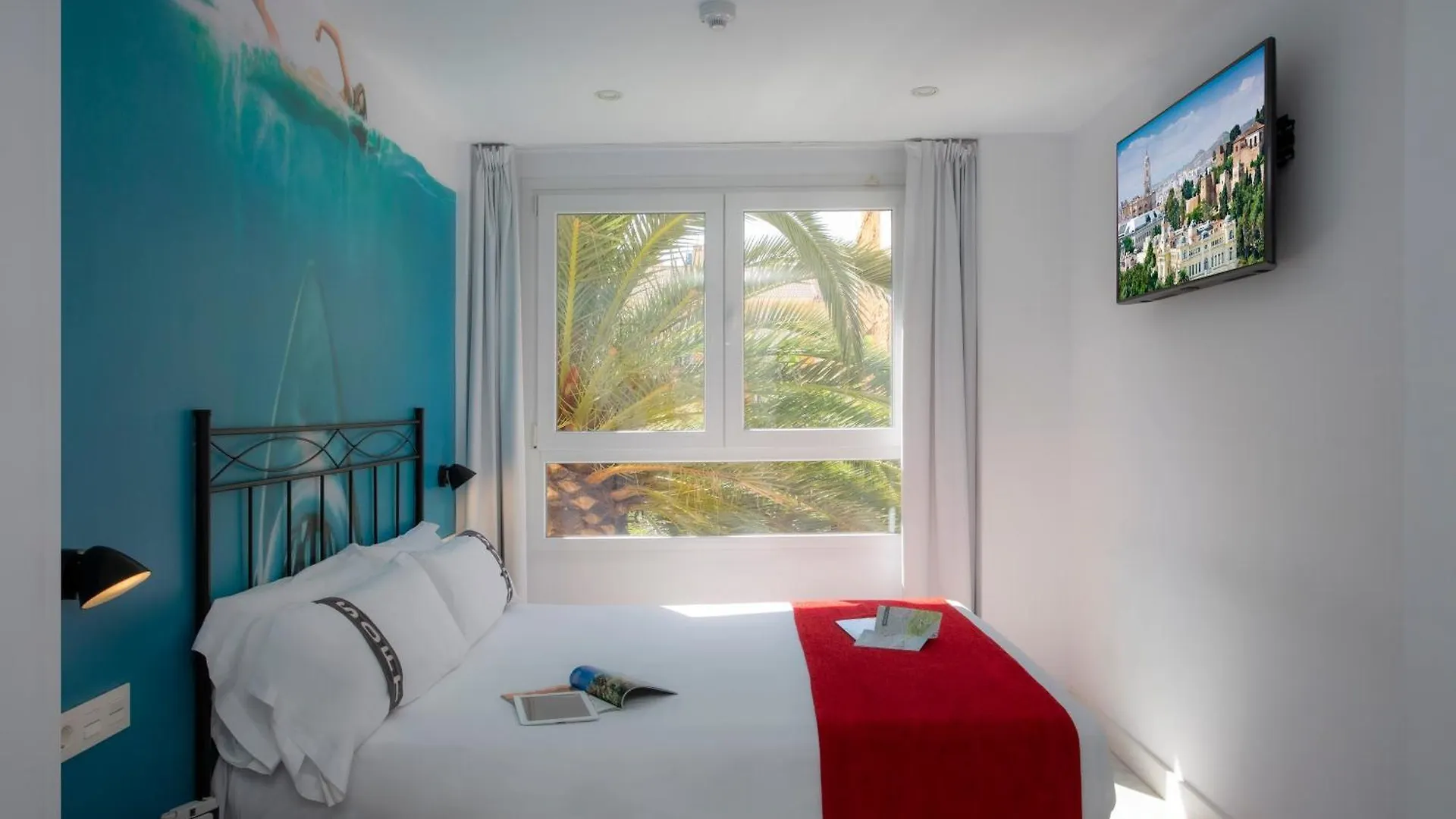 Casual Del Mar Malaga Otel